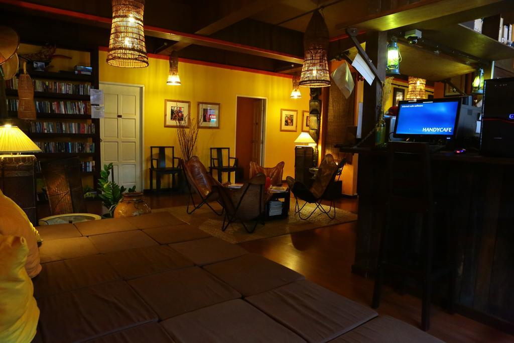Singgahsana Lodge 古晋 外观 照片